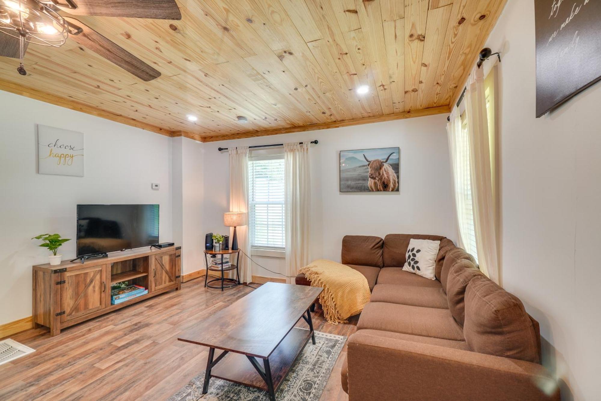 Creekside Ranch With Porch About 2 Mi To Pkwy Villa Pigeon Forge Eksteriør bilde
